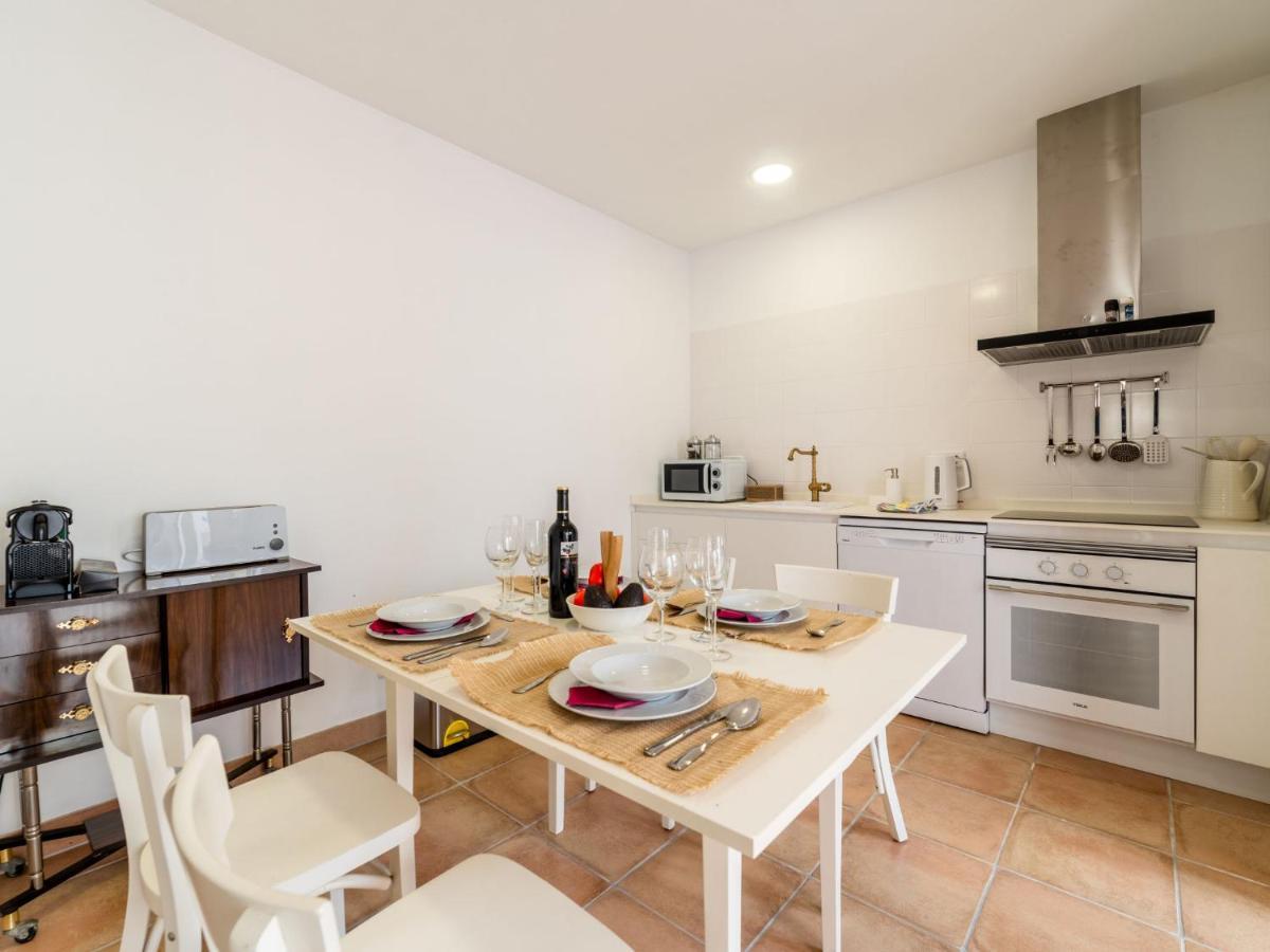 Monjo By Interhome *